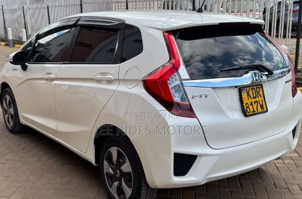 Honda Fit 2017 Ivory