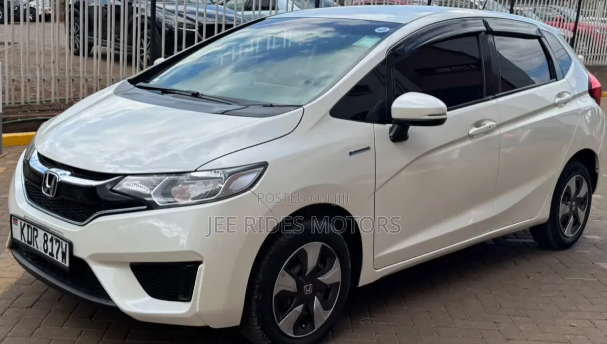 Honda Fit 2017 Ivory