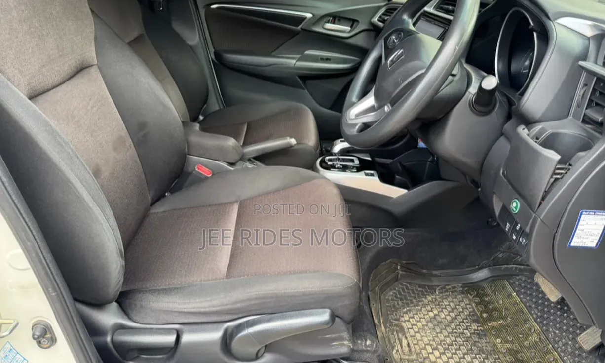 Honda Fit 2017 Ivory