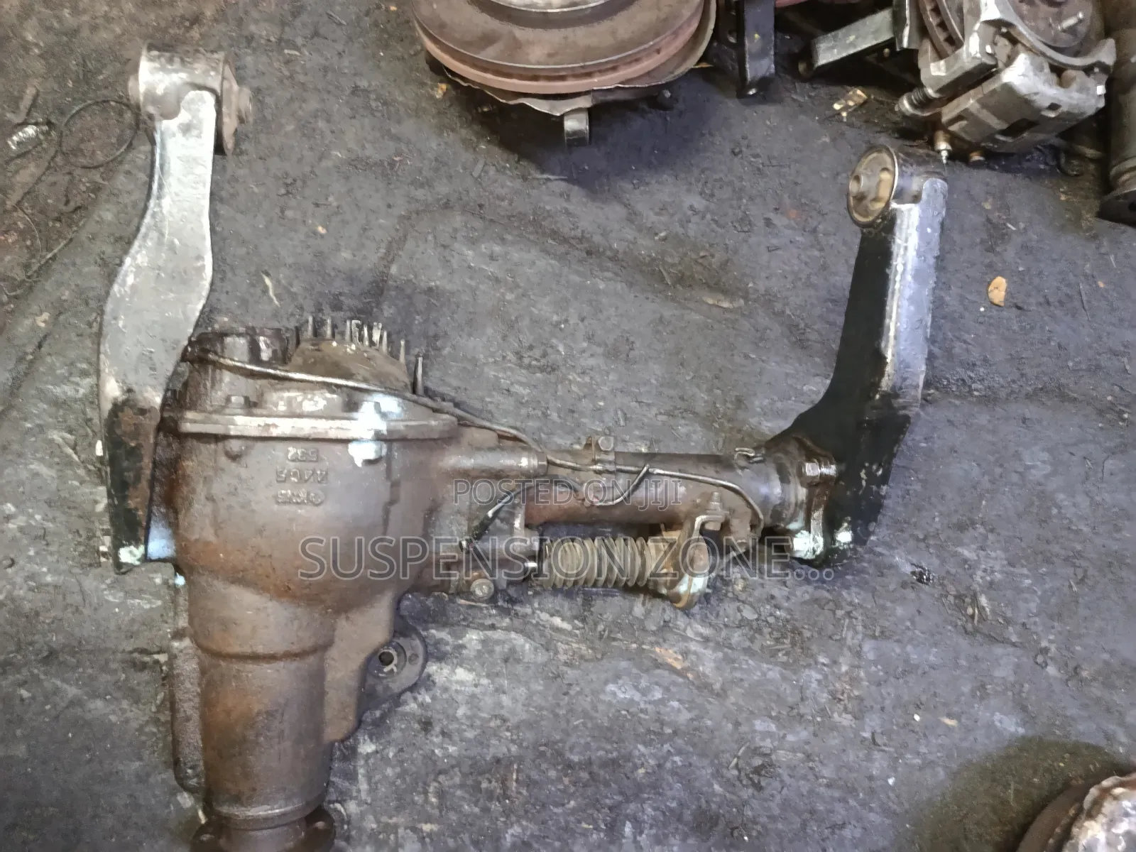 Mitsubishi Pajero Old Model Front Diff