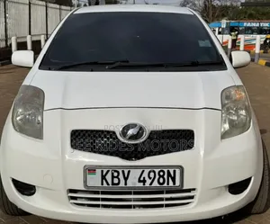 Toyota Vitz 2007 Pearl