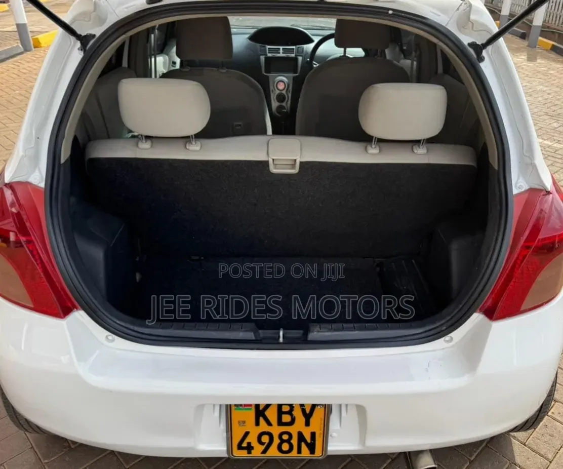Toyota Vitz 2007 Pearl