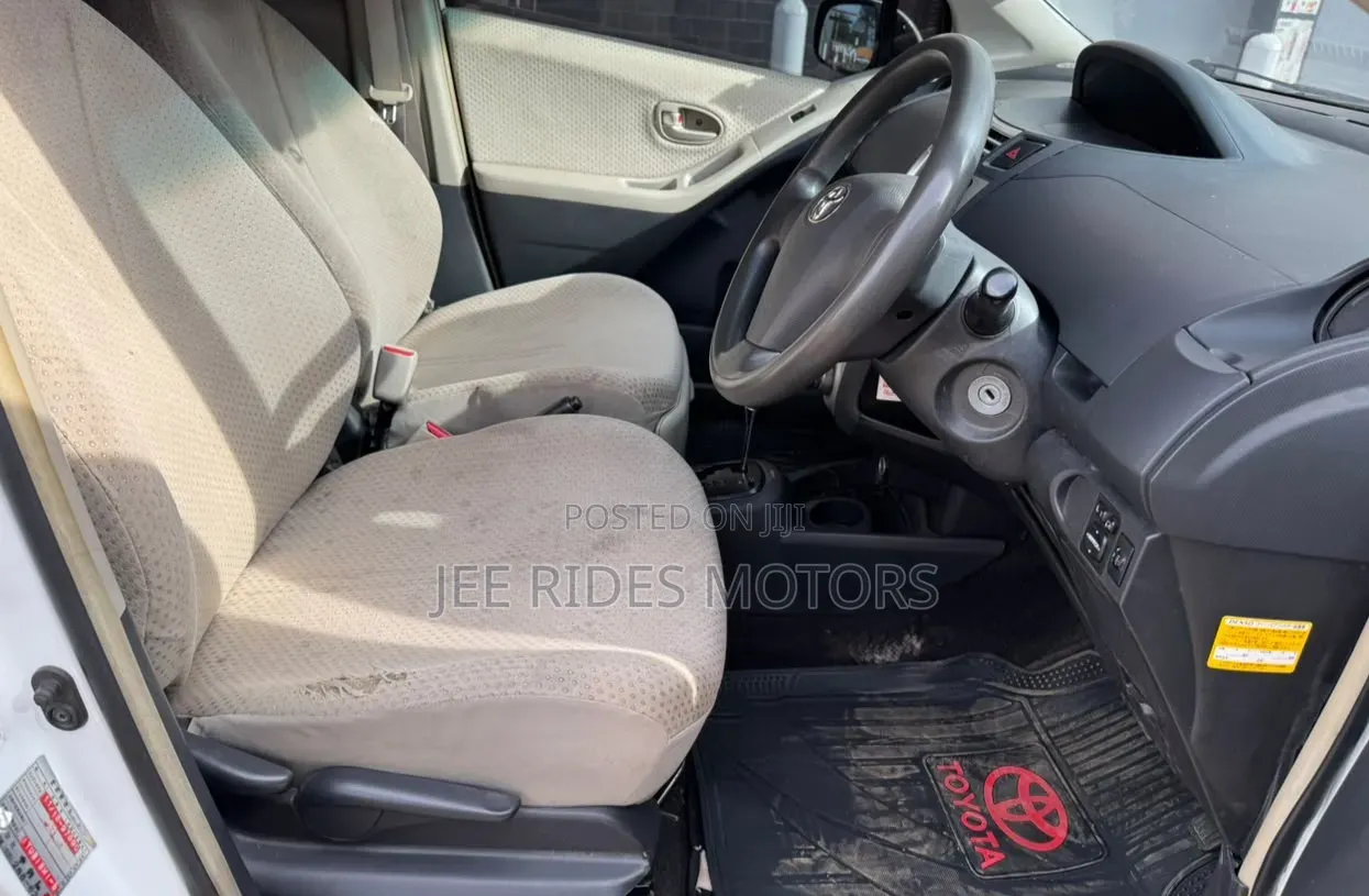 Toyota Vitz 2007 Pearl