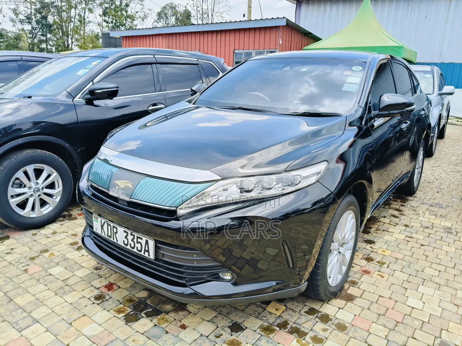 Toyota Harrier 2.0 2017 Black