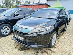 Toyota Harrier 2.0 2017 Black