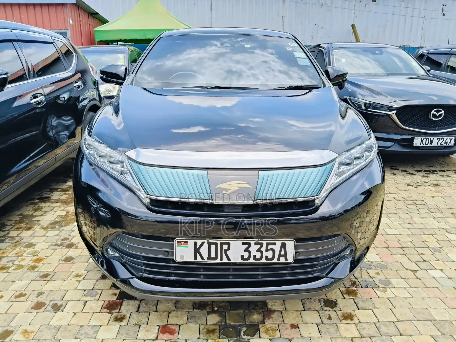 Toyota Harrier 2.0 2017 Black