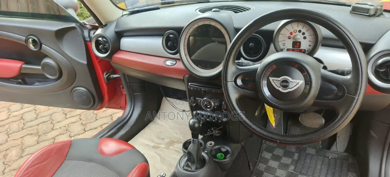Mini Cooper 2013 Red