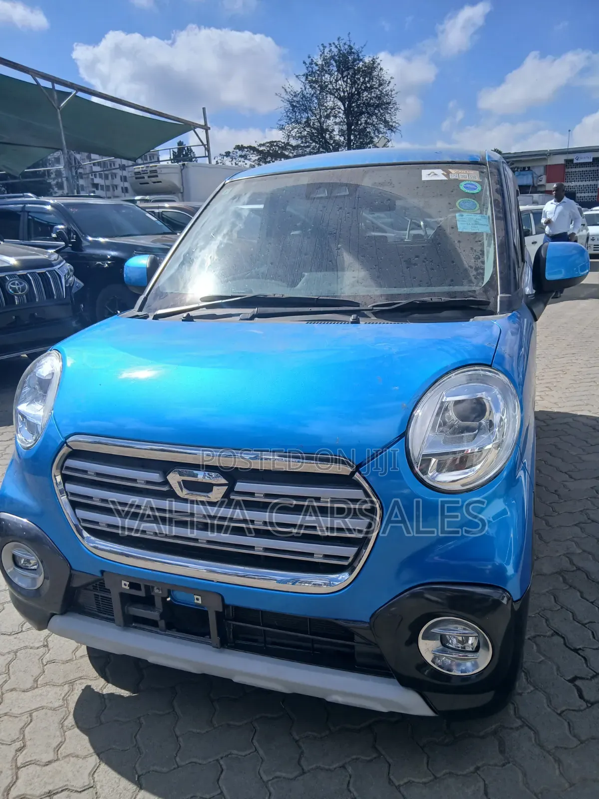 Daihatsu Cast 2019 Blue
