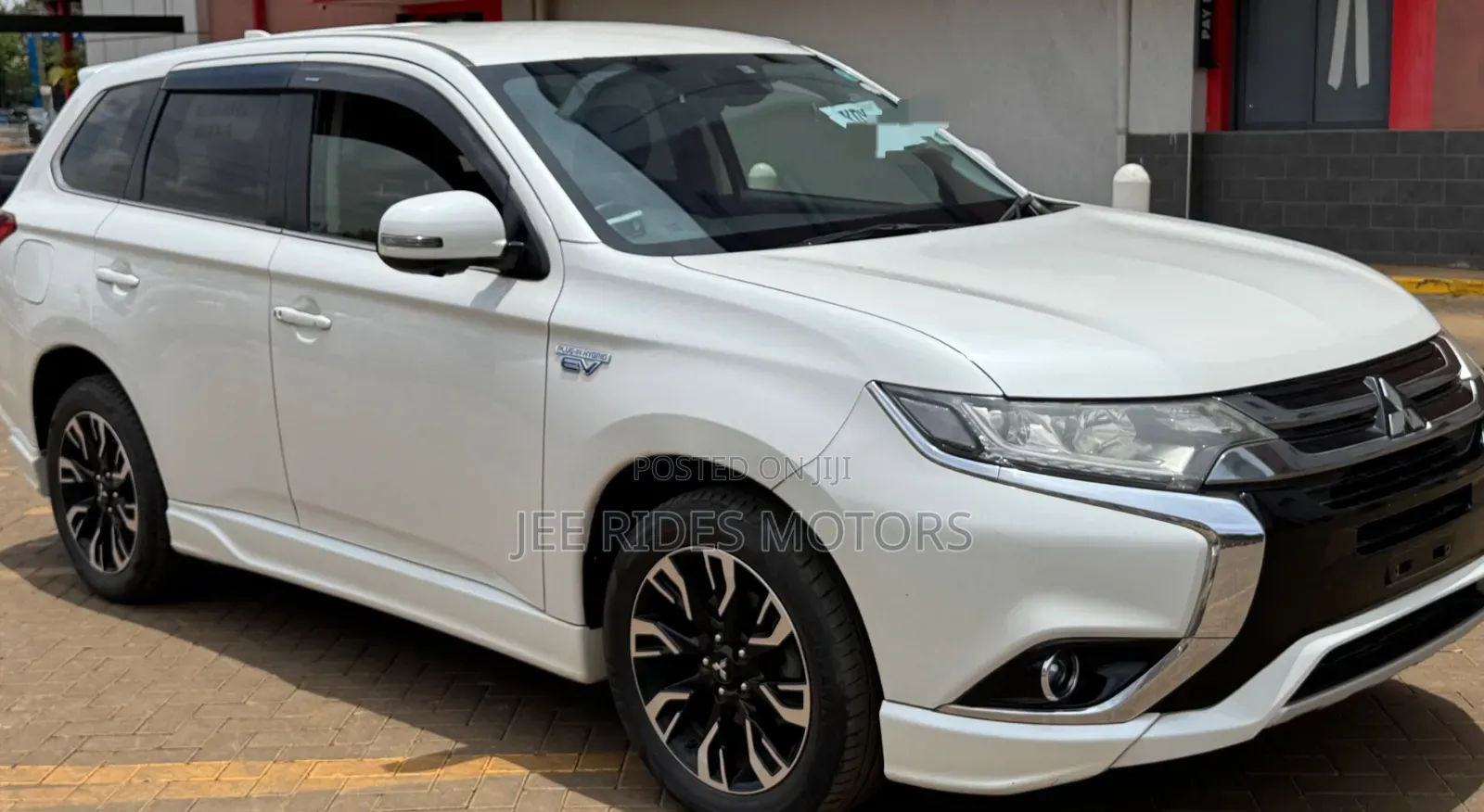 Mitsubishi Outlander 2016 Ivory