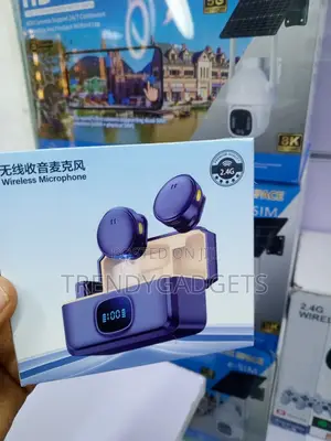 Q8 Wireless Dual Collar Mic With Digital Display Case