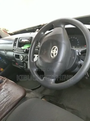 Toyota HiAce 2014 Silver
