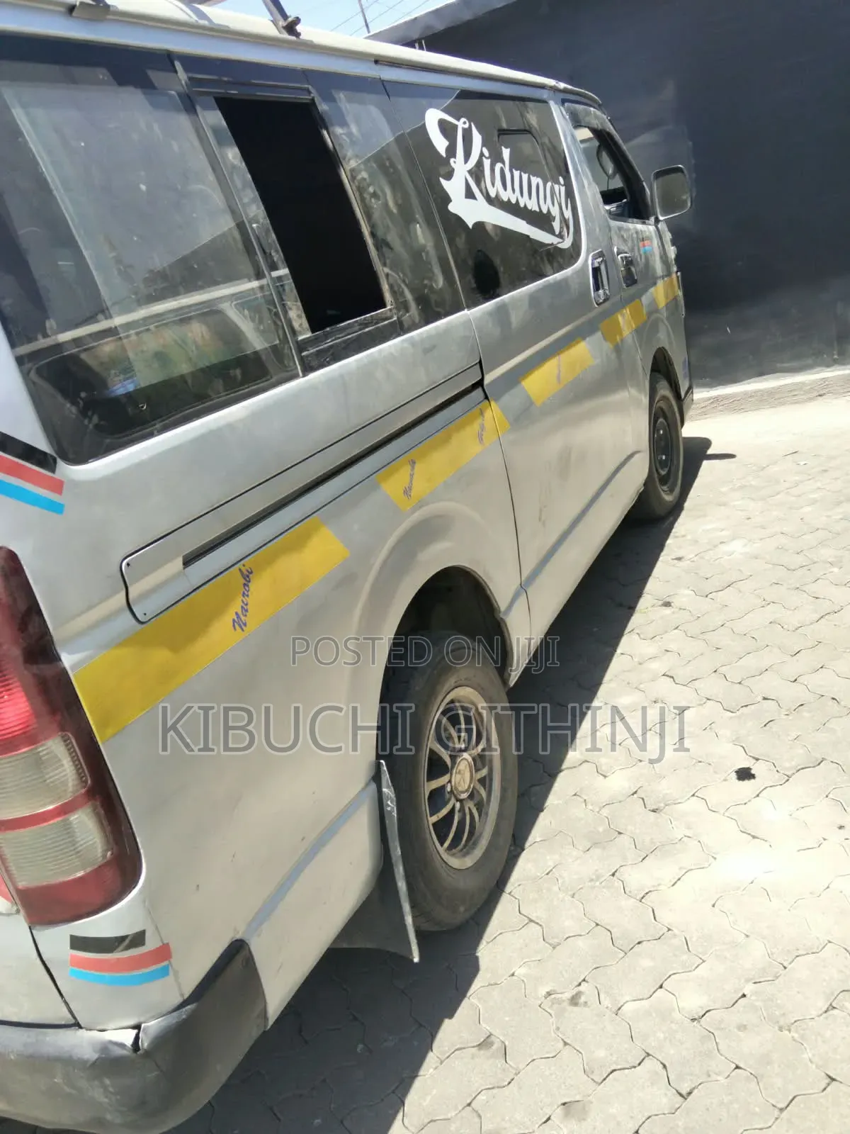 Toyota HiAce 2014 Silver