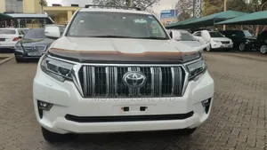 Toyota Land Cruiser Prado 2019 White