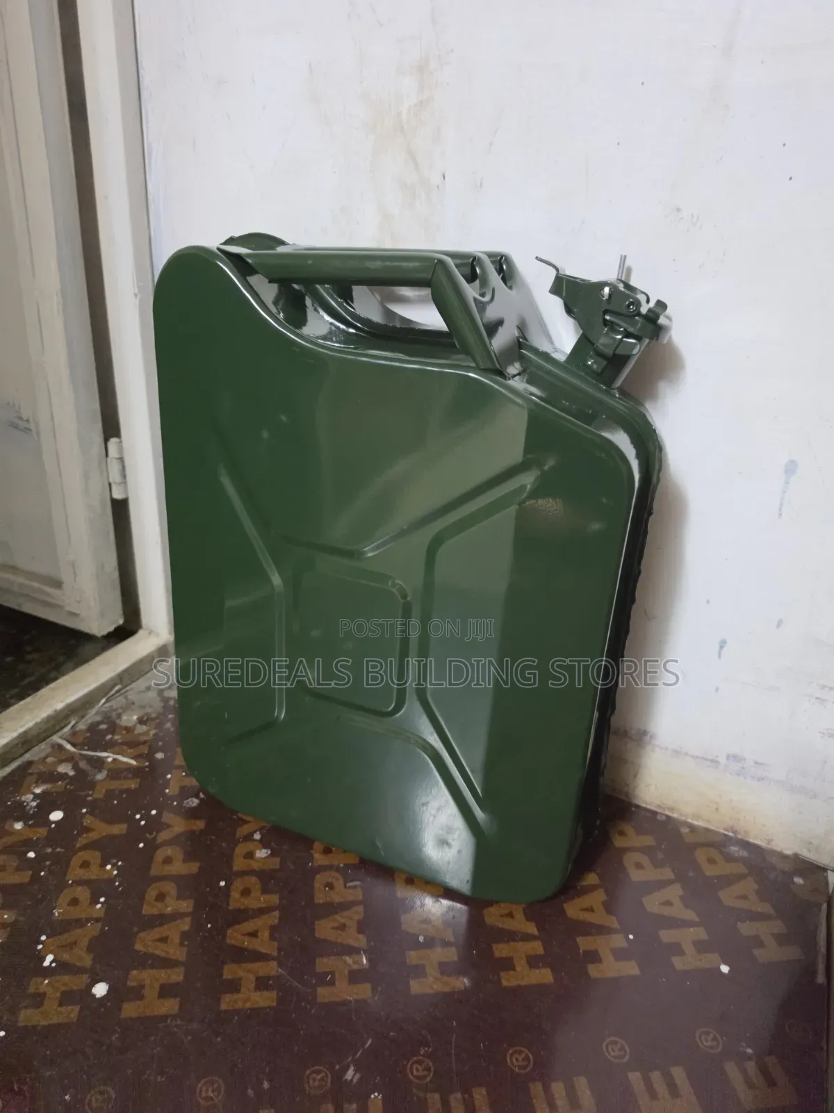 Strong Metallic Fuel Jerry Can (20L Capacity)