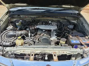 Toyota Hilux 2015 Gold