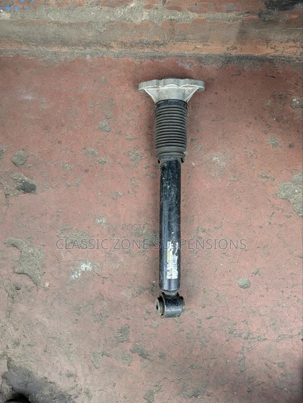 Mercedes Benz GLE Back Shocks Absorber. - thumbnail 3