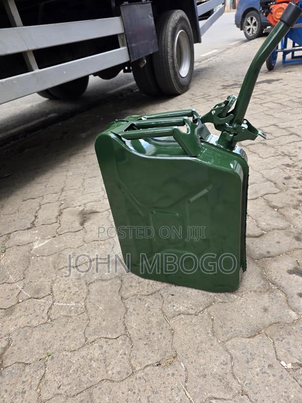 Metallic Fuel Jerrican 20l- With Sprout - thumbnail 3