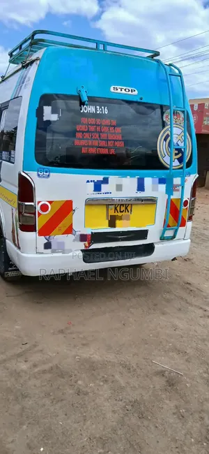 Toyota HiAce 2011 White