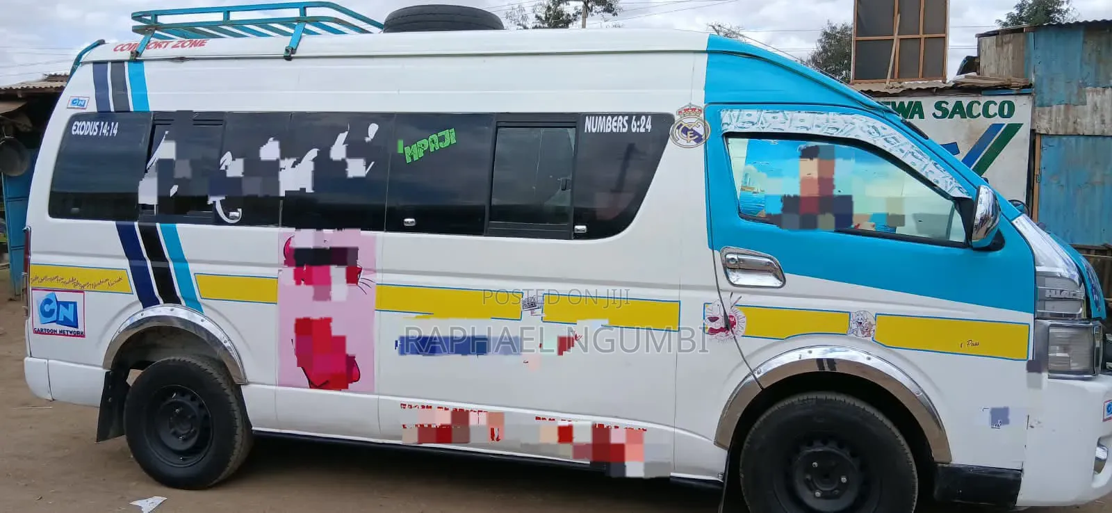 Toyota HiAce 2011 White