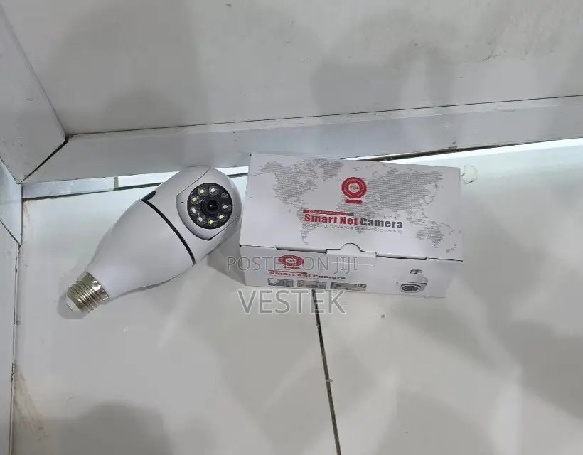 V380 Pro Single Lens Wireless Light Bulb Camera 1080P Motion Tracking