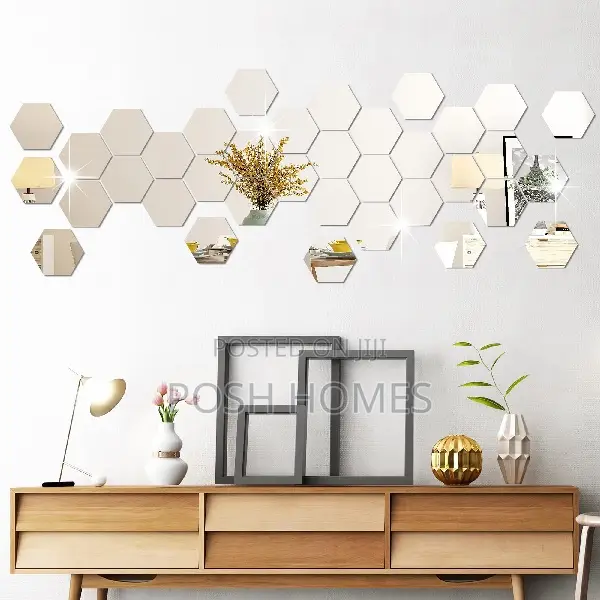 Modern Décor Without the Hassle of Drilling Mirror