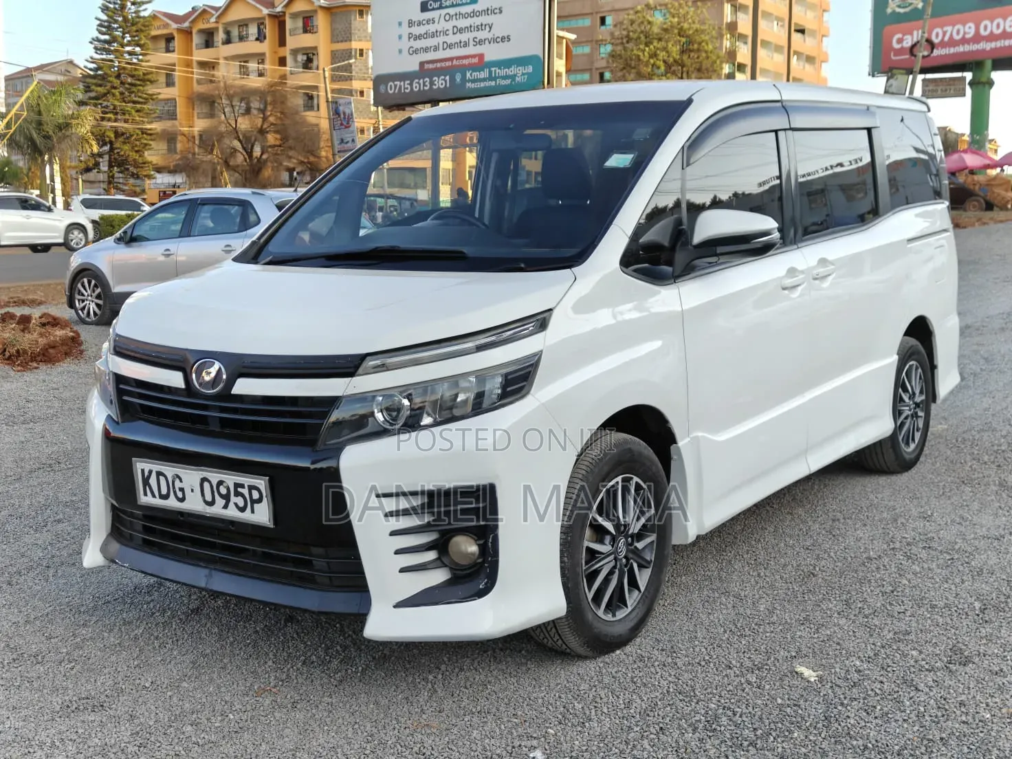 Toyota Voxy 2015 White