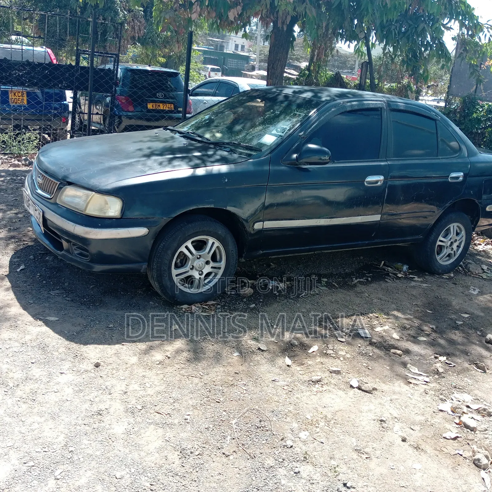 Nissan FB15 2004 Blue