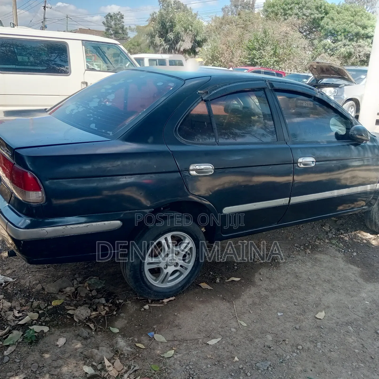 Nissan FB15 2004 Blue