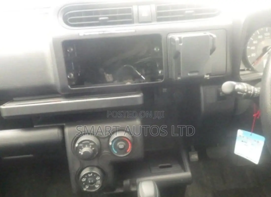 Toyota Probox 1.3 DX 2WD 2021 Silver