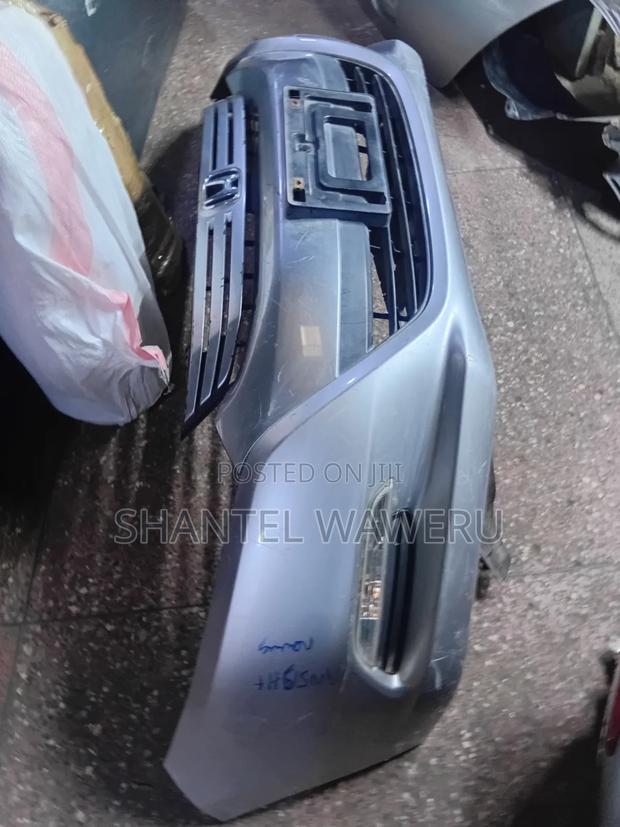 Honda Insight Front Bumper - main view