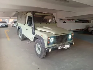 Land Rover Defender Puma 110 2.4 TD 2010 Green