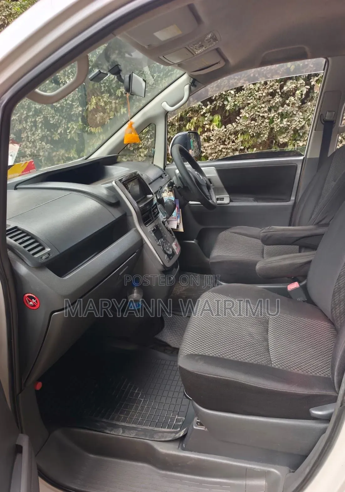 Toyota Noah 2009 White
