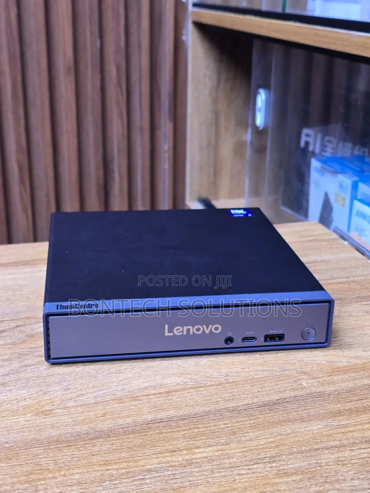 Lenovo ThinkCentre Neo 50T 16GB Intel Core Ultra 5 SSD 256GB