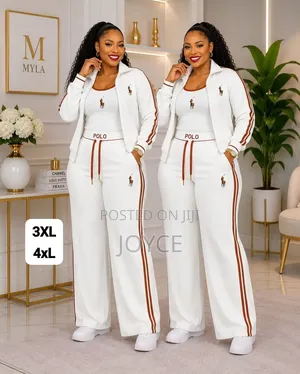 Tracksuit With a Crop Top