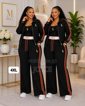 Tracksuit With a Crop Top