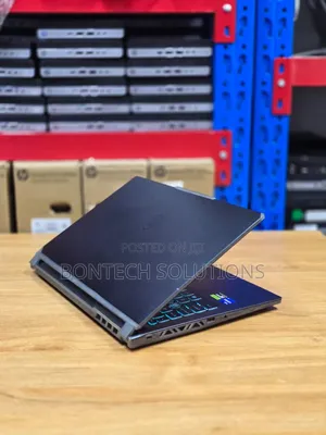 Laptop MSI Cyborg 15 24GB Intel Core i7 SSD 512GB