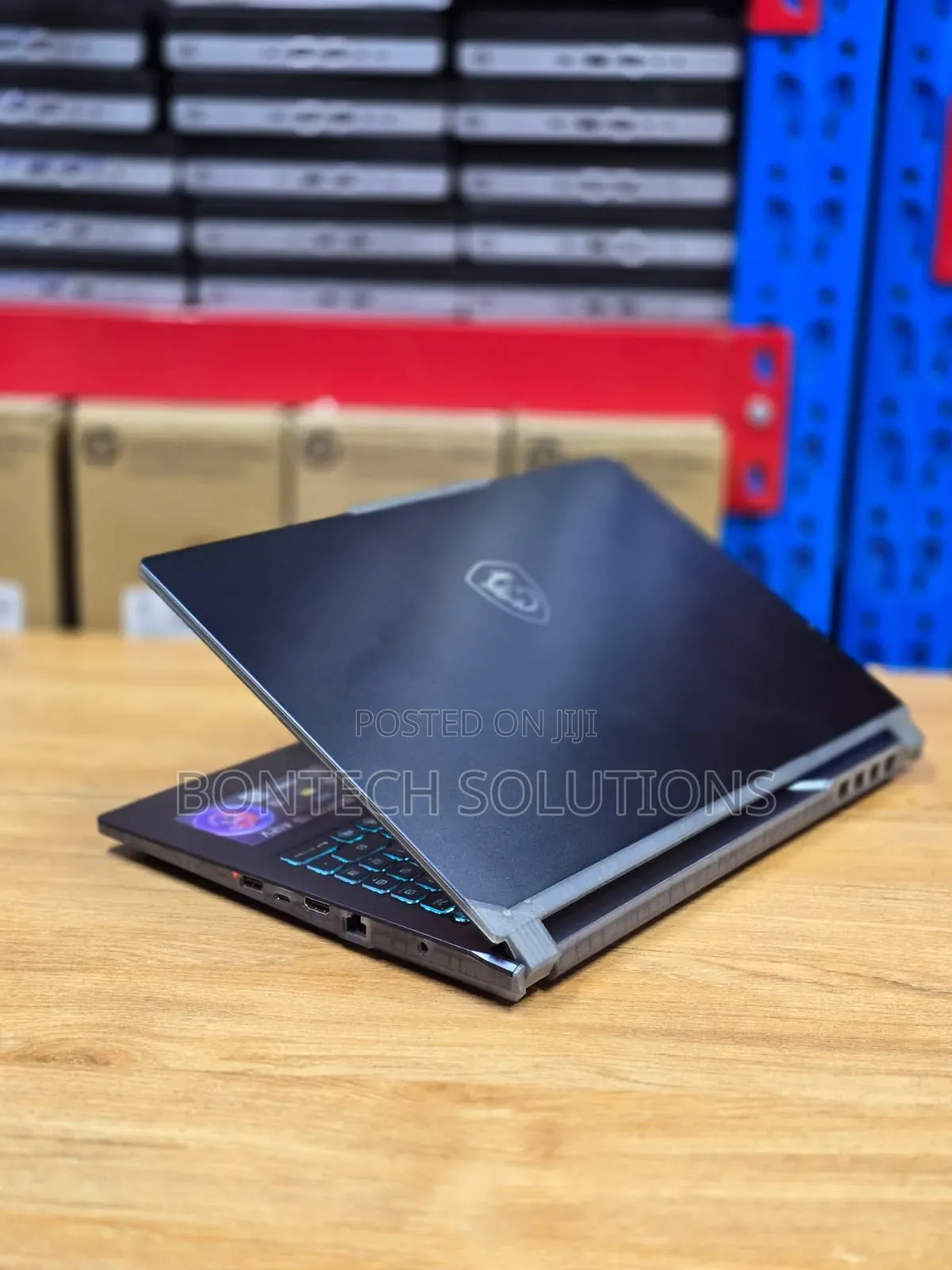 Laptop MSI Cyborg 15 24GB Intel Core i7 SSD 512GB