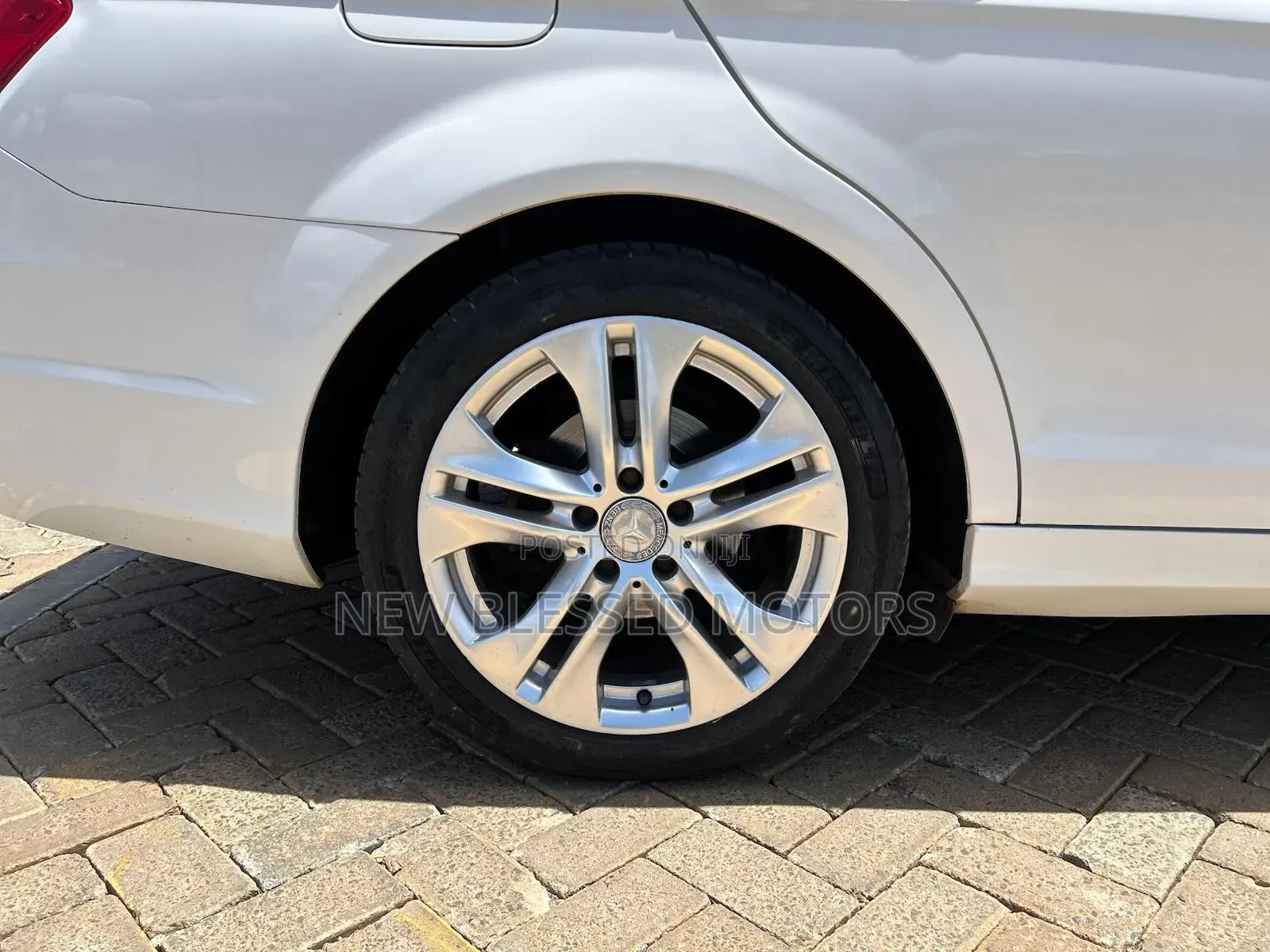 Mercedes-Benz C200 2012 White