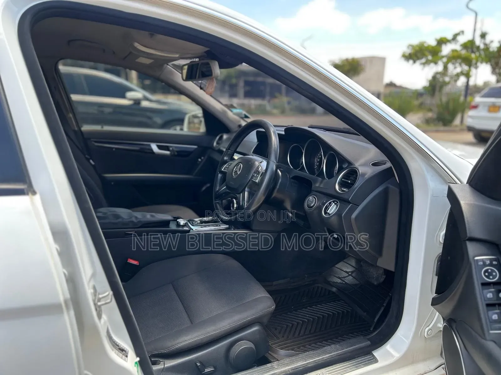Mercedes-Benz C200 2012 White