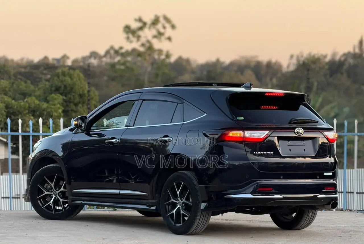 Toyota Harrier 2.0 2019