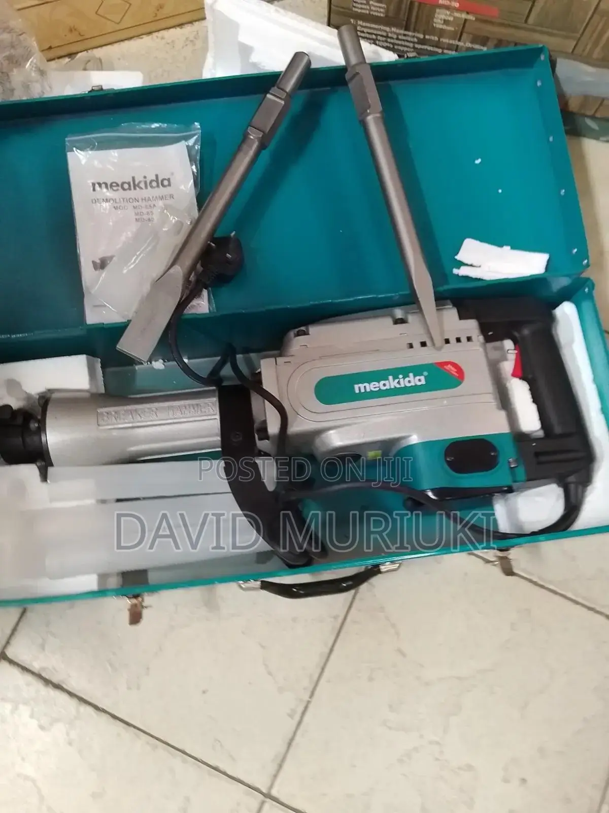 Meakida Heavy-Duty Concrete Demolisher.