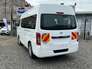Nissan Caravan (Urvan) 2017 White