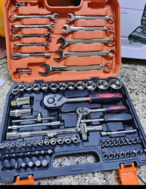 Heavy Duty 82 Piece Socket Wrench Machine