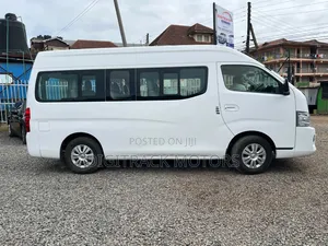 Nissan Caravan (Urvan) 2017 White