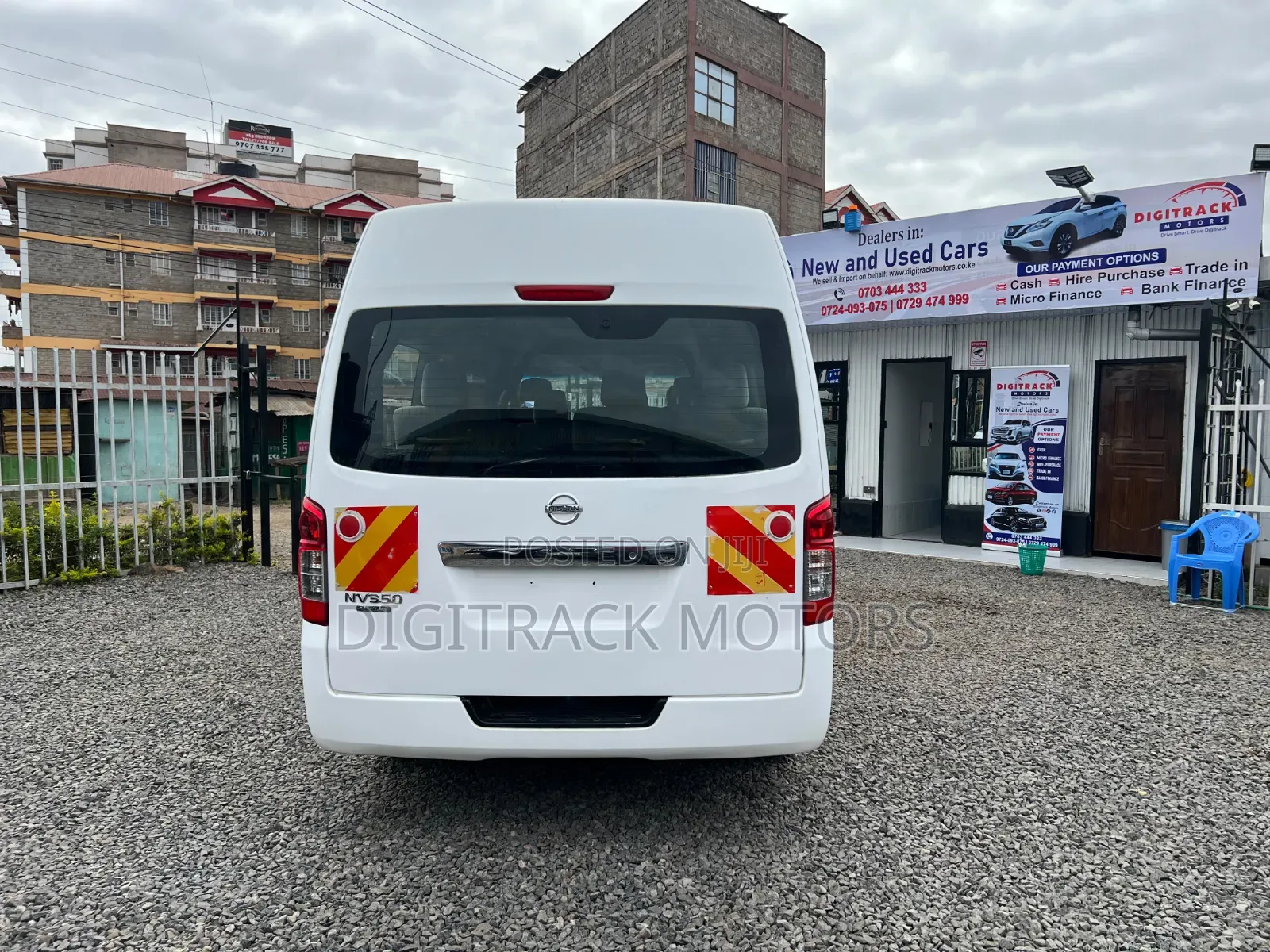 Nissan Caravan (Urvan) 2017 White
