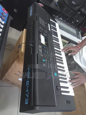 Yamaha PSR E473