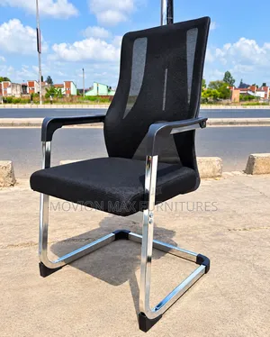 Modern Mesh Visitor Chair With Chrome Cantilever Frame