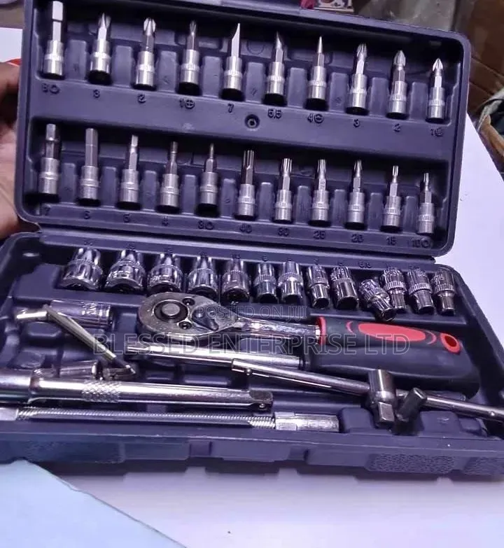 Easy to Operate 46 Piece Socket Wrench Machine