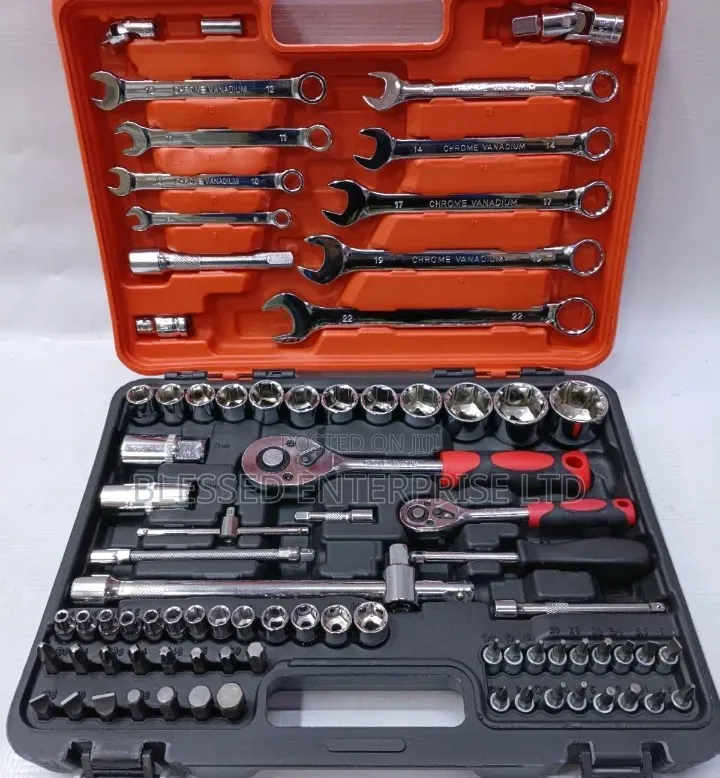 Long Lasting and Long Service Life 82 Piece Commercial Socket Wrench
