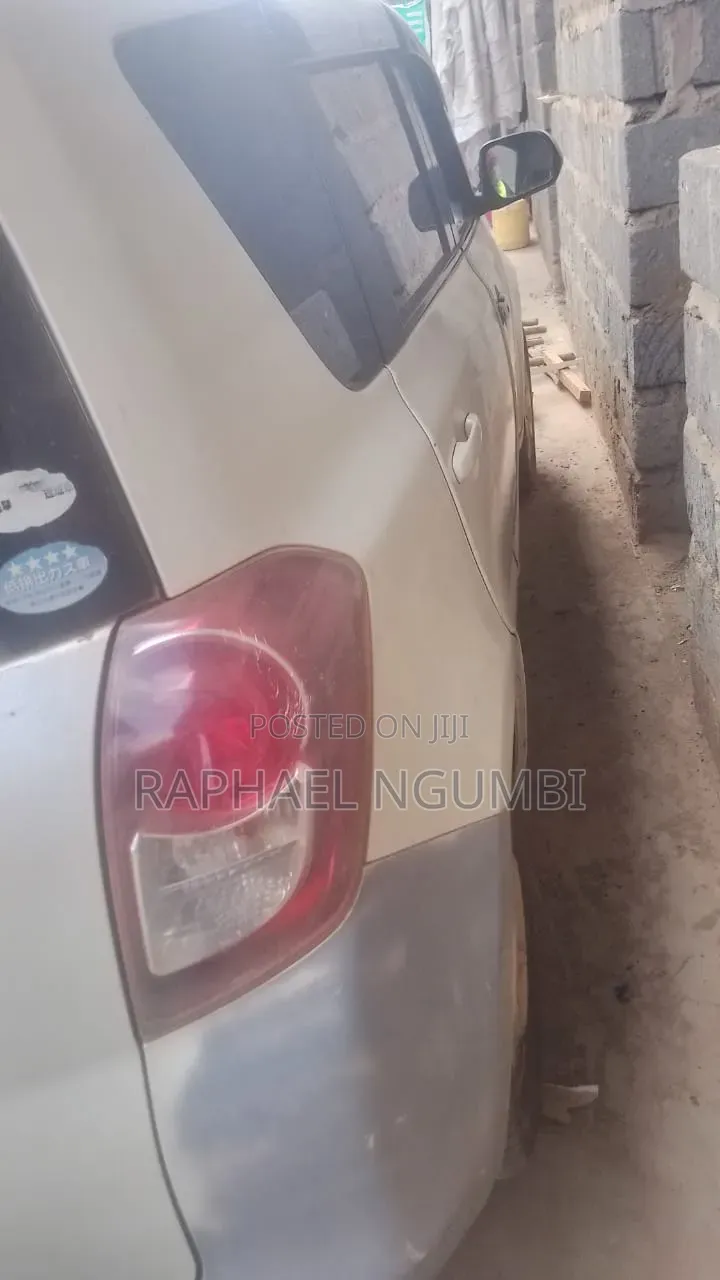 Toyota Ractis 2009 White